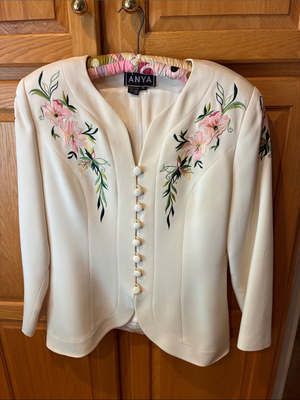 Anya Hindmarch Cream Jacket with Pink Floral Embroidery and straight skirt